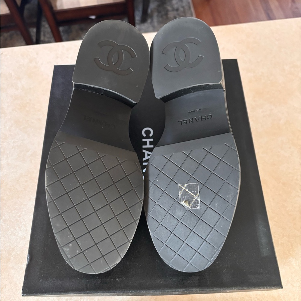 CHANEL Black Leather Men's Penny Loafers with Signature CC - Picture 6 of 6